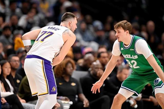 詹姆斯将功补过湖人14分逆转独行侠，东契奇一数据超越塔图姆
