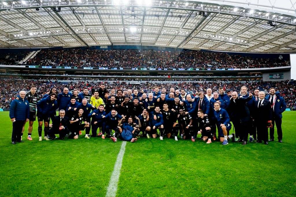 C罗真成葡萄牙“毒瘤”了？红牌缺阵后，球队9-1狂胜挺进世界杯！