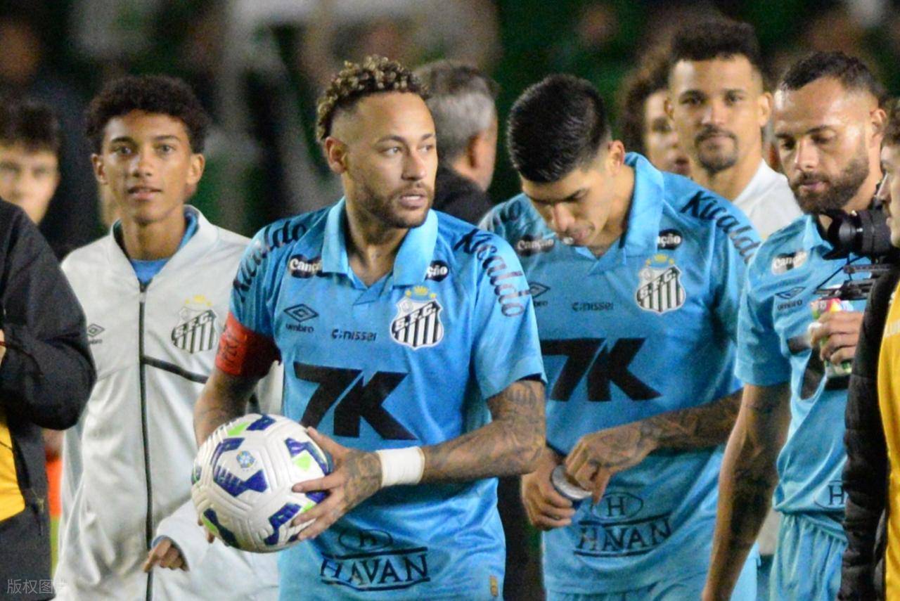 伤病、质疑与梦想！内马尔续约桑托斯，只为搭上世界杯的末班车！