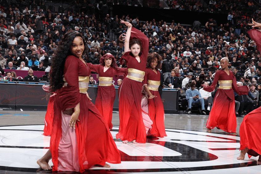 开云app-NBA第15届新春贺岁活动 中国年味闪耀球场