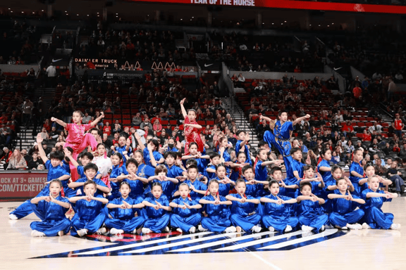 NBA第15届新春贺岁活动 中国年味闪耀球场